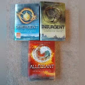 Divergent Series Book Bundle Set